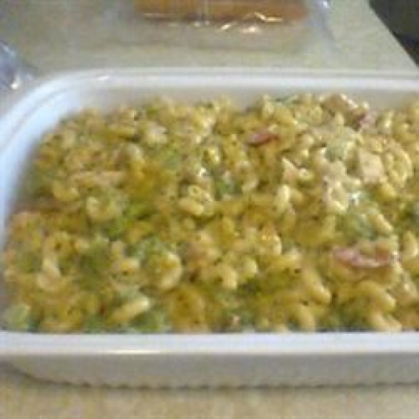 Macaroni and Cheese with Chicken and Broccoli