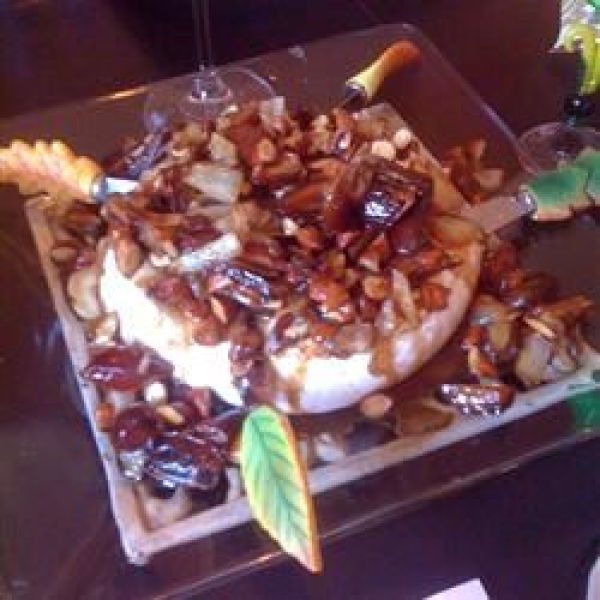 Baked Brie with Caramelized Pears, Shallots and Thyme