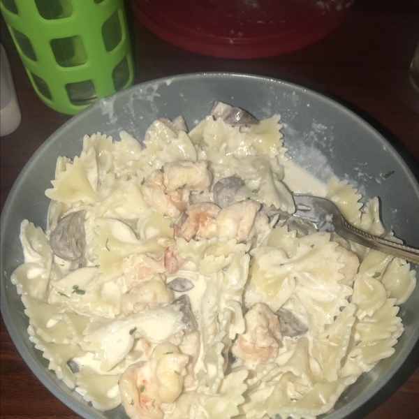 Scim's Fettucine Alfredo with Shrimp