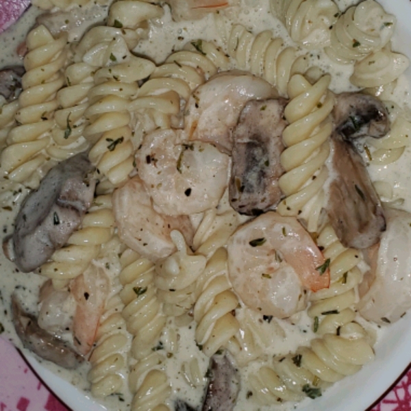 Scim's Fettucine Alfredo with Shrimp