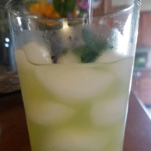 Agua Fresca de Pepino (Cucumber Limeade)