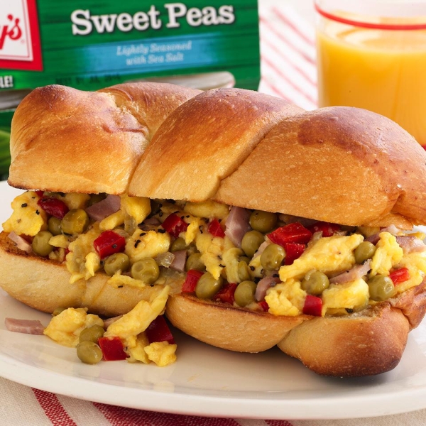 Scrambled Eggs with Peppers & Peas