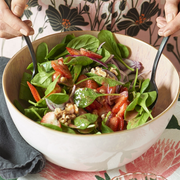 Spring Strawberry Spinach Salad