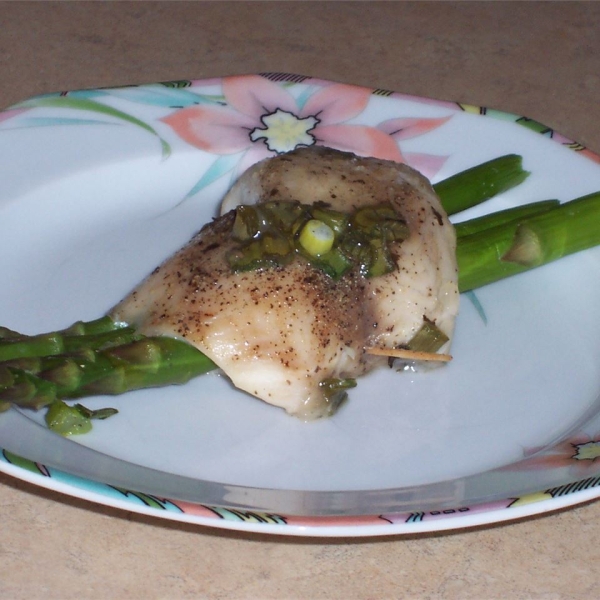 Tilapia Asparagus Bundles With White Wine Sauce