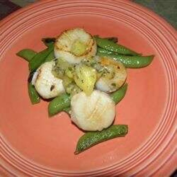 Seared Scallops with Pineapple, Ginger and Lemon Grass Salsa