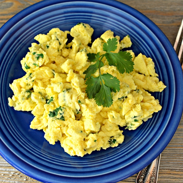 Garlic-Cilantro Scrambled Eggs