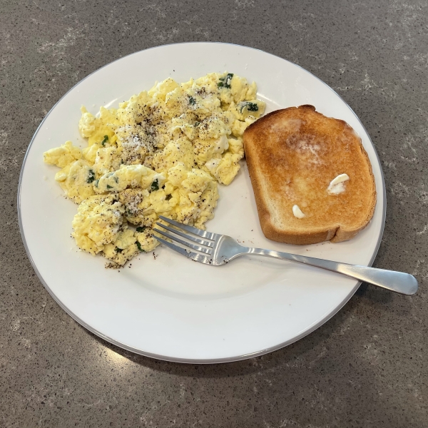 Garlic-Cilantro Scrambled Eggs