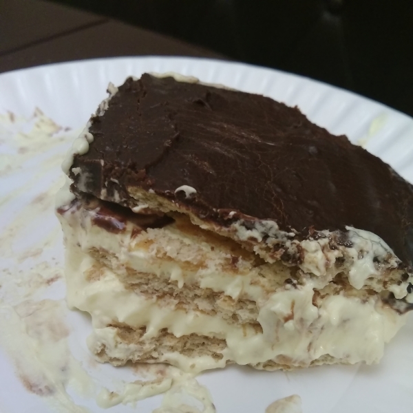 No-Bake Chocolate Eclair Cake