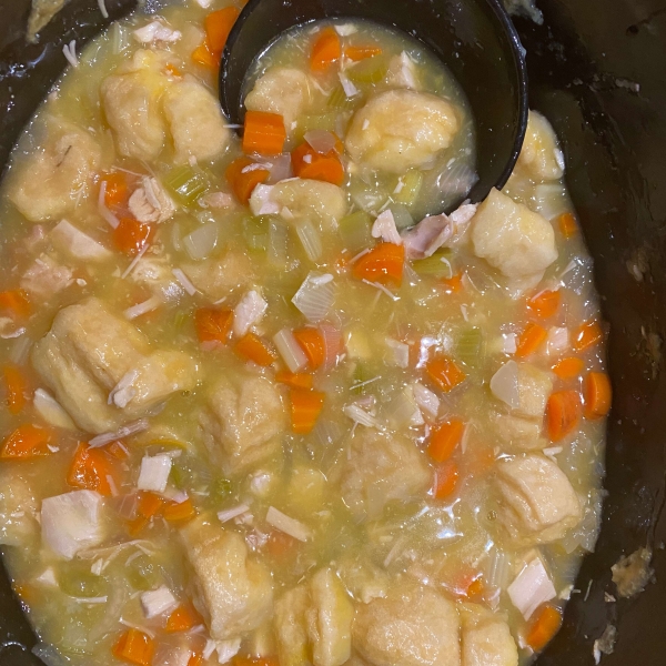 Slow Cooker Turkey and Dumplings