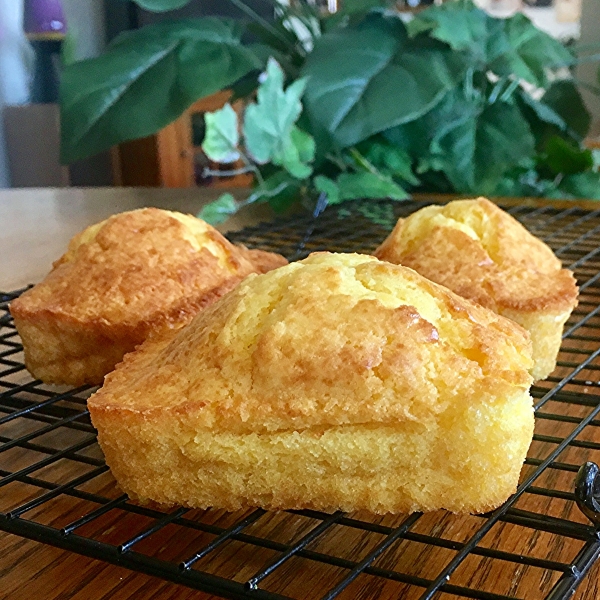 Pan de Elote Facil (Easy Corn Bread)