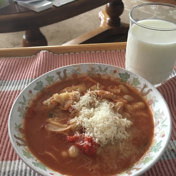 Simple Tortellini Soup