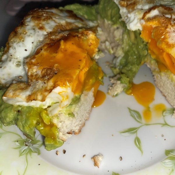 Avocado and Egg Breakfast Sandwich