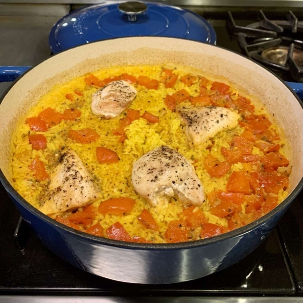 Easy Chicken and Yellow Rice
