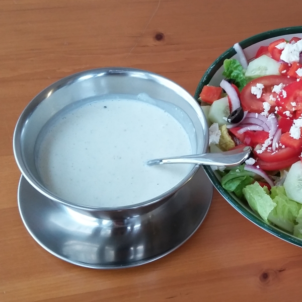 American-Style Creamy Greek Dressing