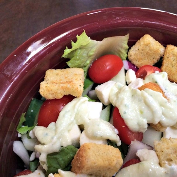 American-Style Creamy Greek Dressing