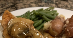 Pan-Fried Chicken Breast with Mushroom Gravy
