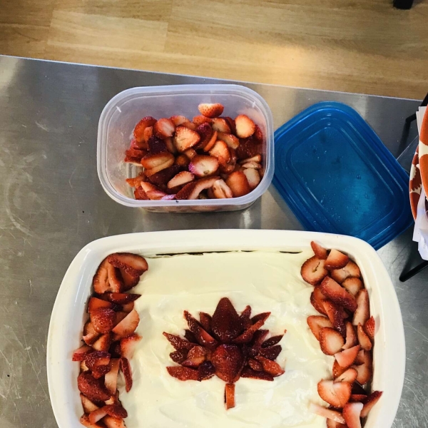 Canadian Flag Cake