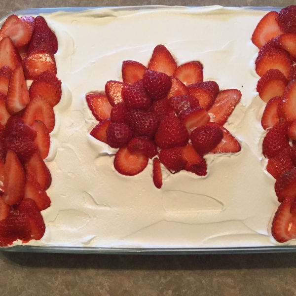 Canadian Flag Cake