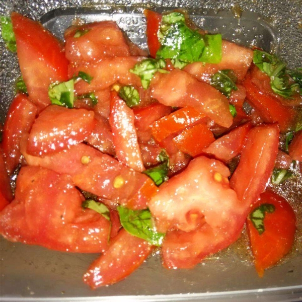 10-Minute Tomato Basil Salad