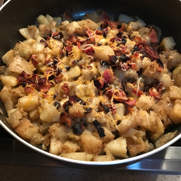 Homefried Potatoes with Garlic and Bacon