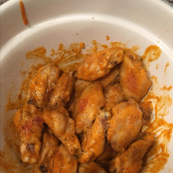 Healthier Restaurant-Style Buffalo Chicken Wings