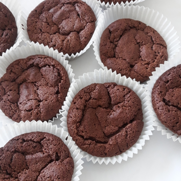 Fallen Chocolate Souffle Mini Cakes