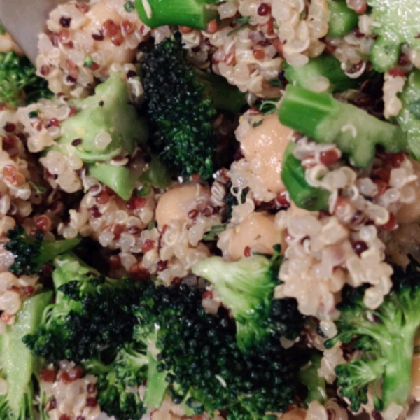 Garlicky Quinoa and Garbanzo Bean Salad