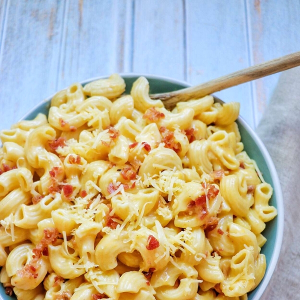 Creamy Instant Pot® Bacon Macaroni and Cheese