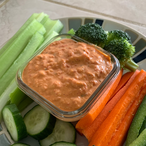 Easy Roasted Red Pepper Hummus