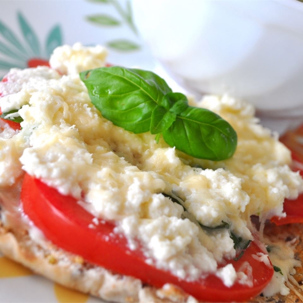 Ricotta and Tomato Sandwich