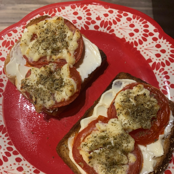 Ricotta and Tomato Sandwich