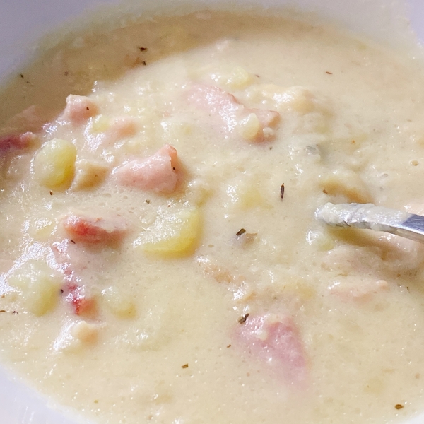 Easy Instant Pot Clam Chowder