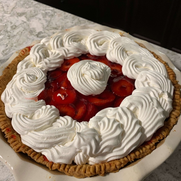 Fresh Strawberry Cheesecake Pie