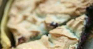 4-Ingredient Blueberry Meringue Pie
