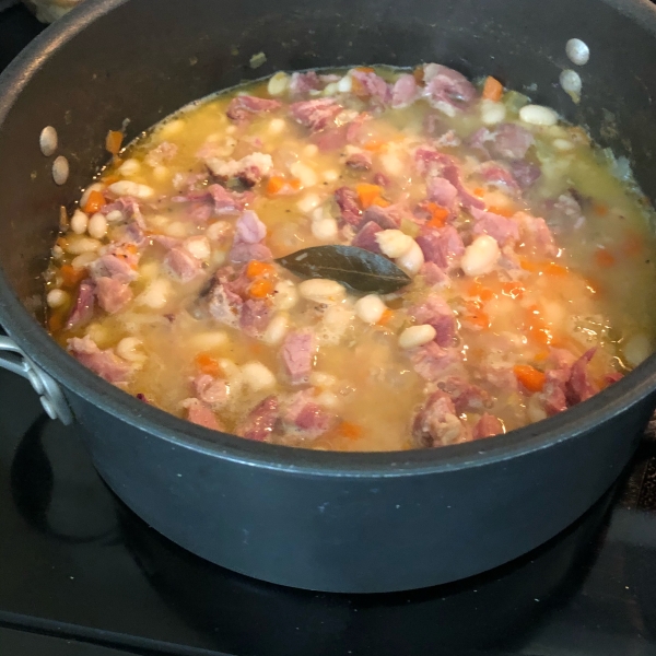 Mom's Ham and Bean Soup