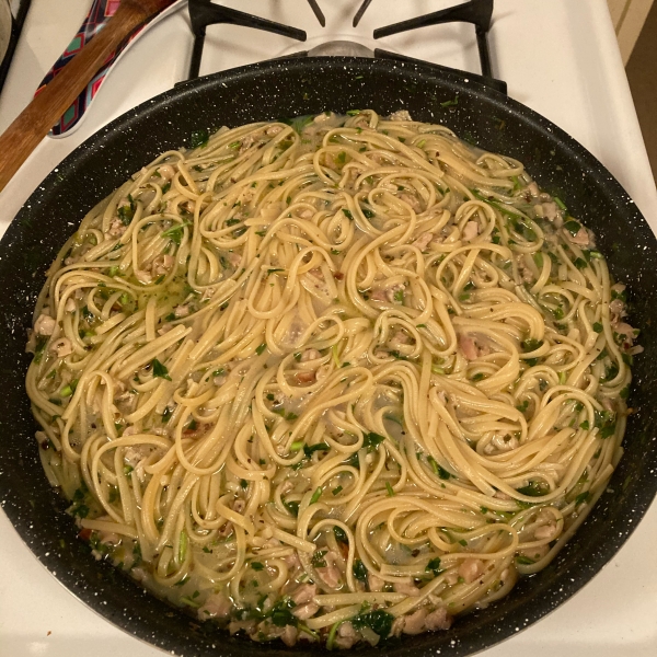 Linguine with White Clam Sauce