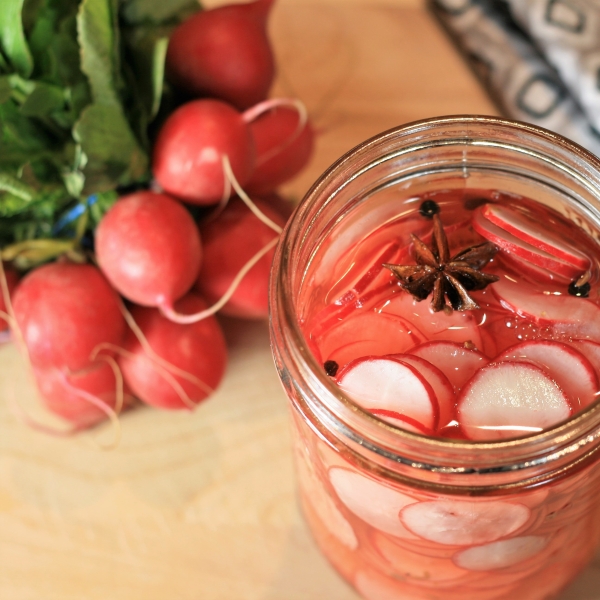 Quick Pickled Radishes