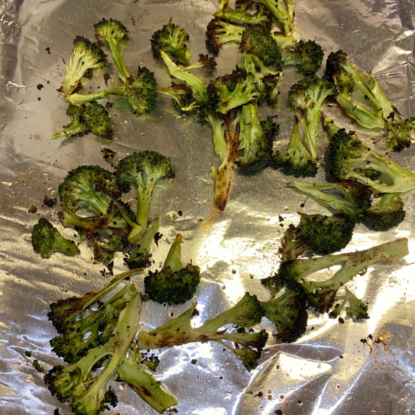 Easy Roasted Broccoli