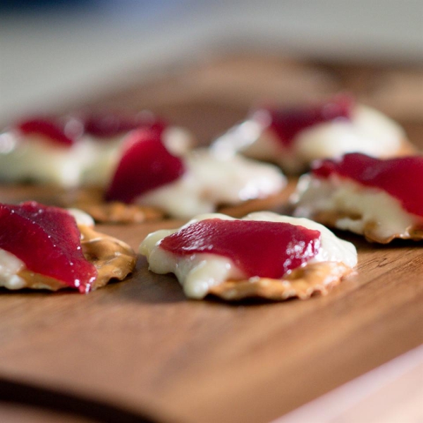 Cranberry-Brie Holiday Bites
