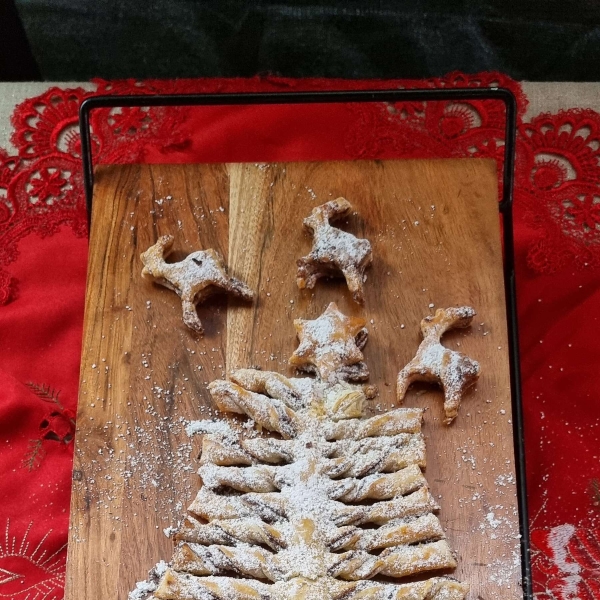 Nutella Pastry Christmas Tree