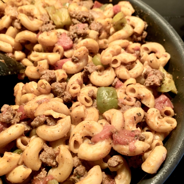 A Minnesotan's Beef and Macaroni Hotdish