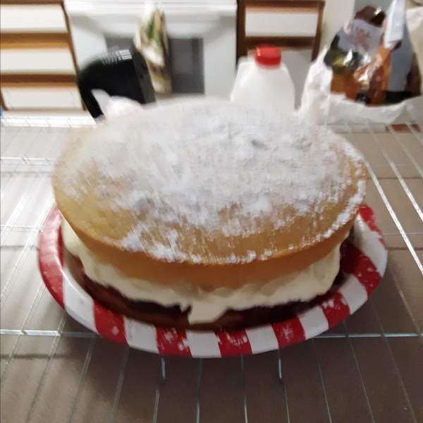 Traditional Victoria Sponge