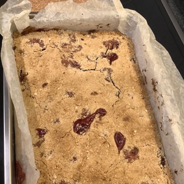 Delicious Raspberry Oatmeal Cookie Bars