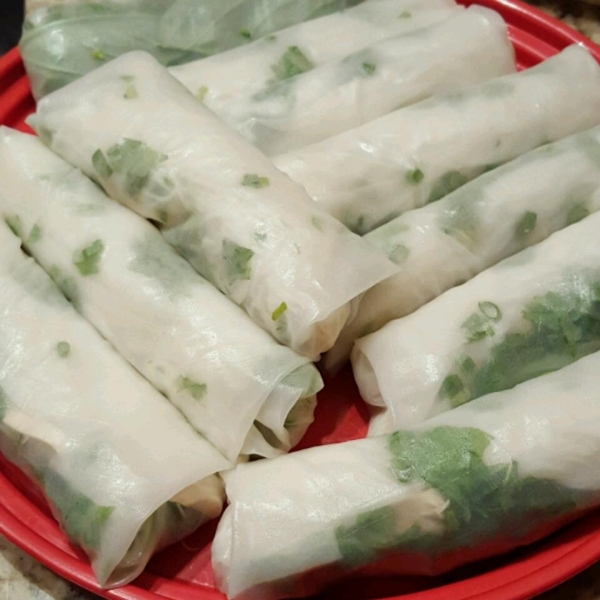 Thai Basil Rolls with Hoisin-Peanut Sauce