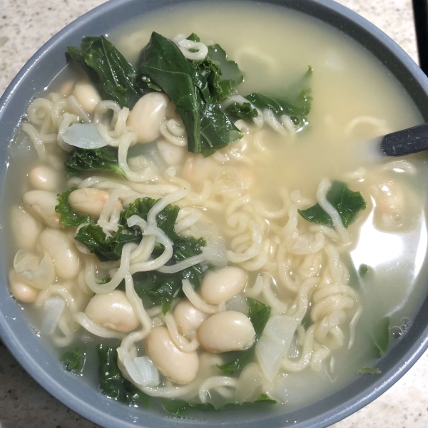 Simple and Delicious Kale Soup