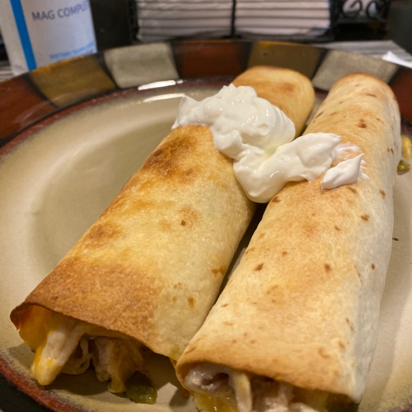 Slow Cooker Jalapeno Popper Taquitos