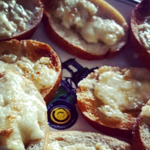 Cheese Onion Garlic Bread