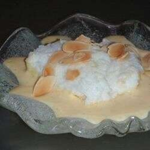 Oeufs a la Neige (Floating Islands)