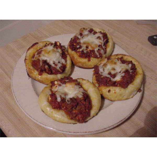 Cheesy Cheeseburger Pizzas