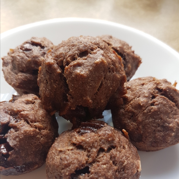 Healthy Chocolate-Coconut Banana Muffins